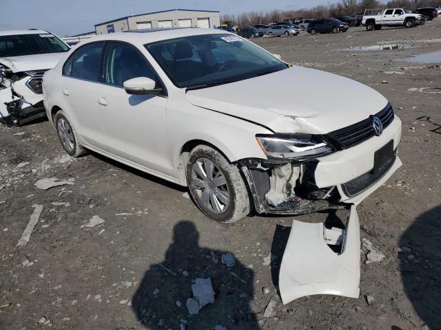  VOLKSWAGEN JETTA 2013 Белый