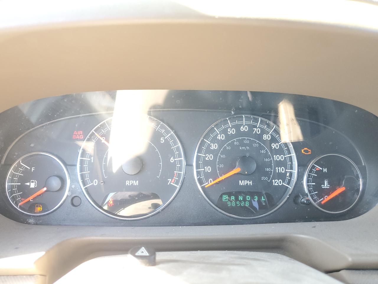 2004 Chrysler Sebring - Image 9