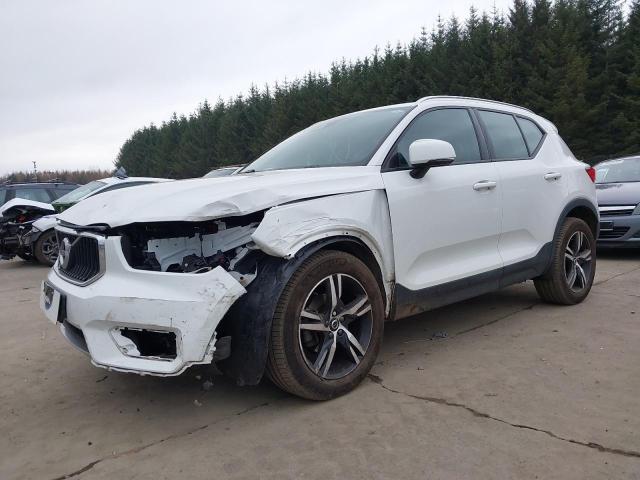 2021 VOLVO XC40 MOMEN for sale at Copart WHITBURN