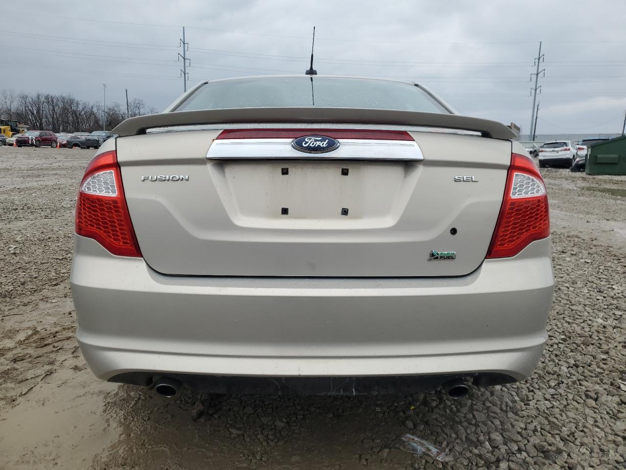 2010 Ford Fusion - Image 6
