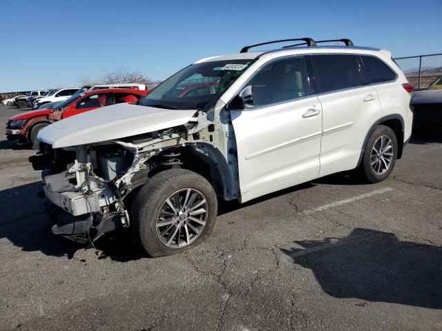 2017 Toyota Highlander Se