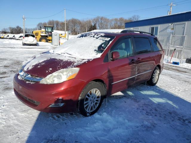 2010 Toyota                      Sienna Xle