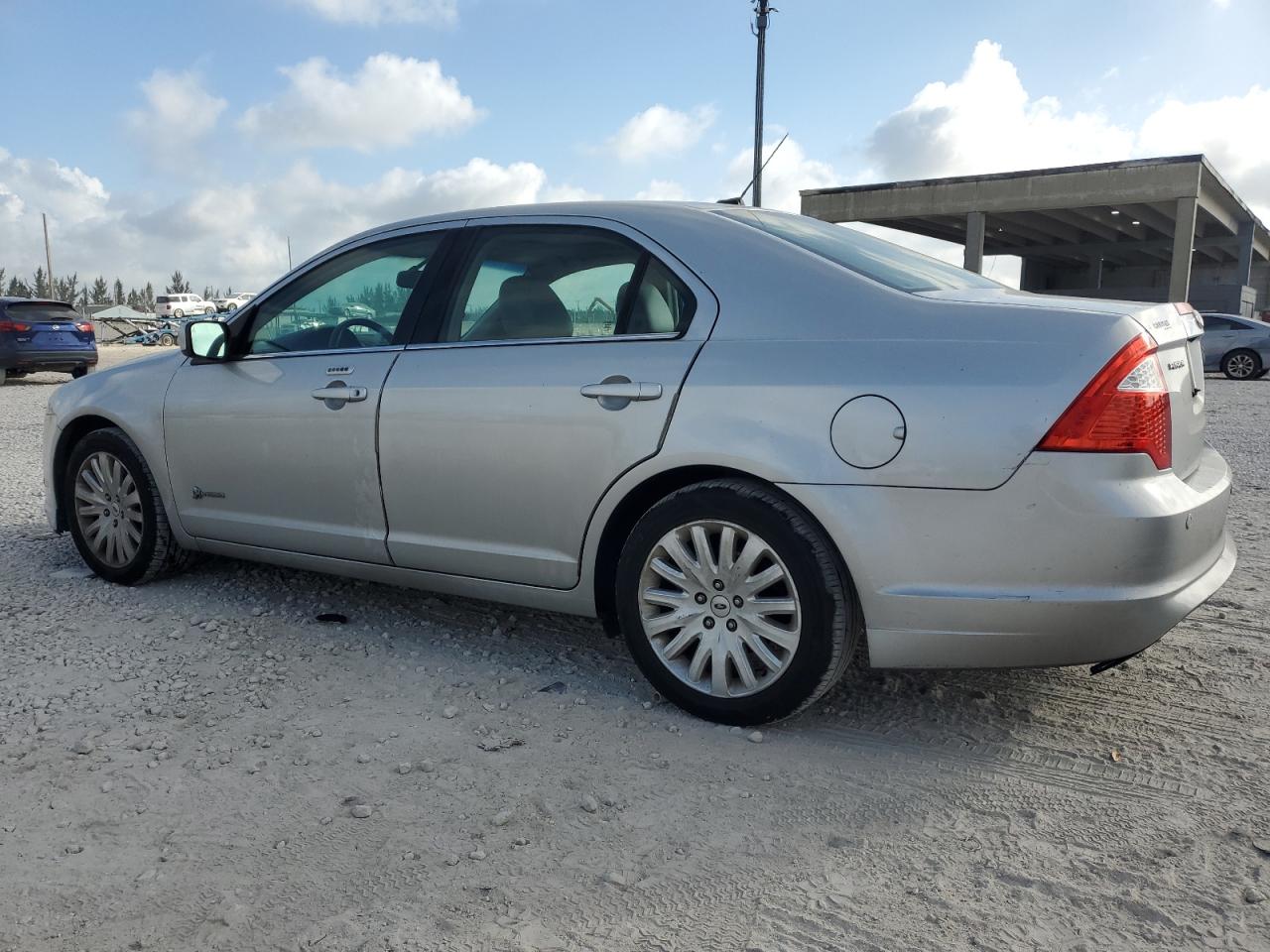 2010 Ford Fusion - Image 2