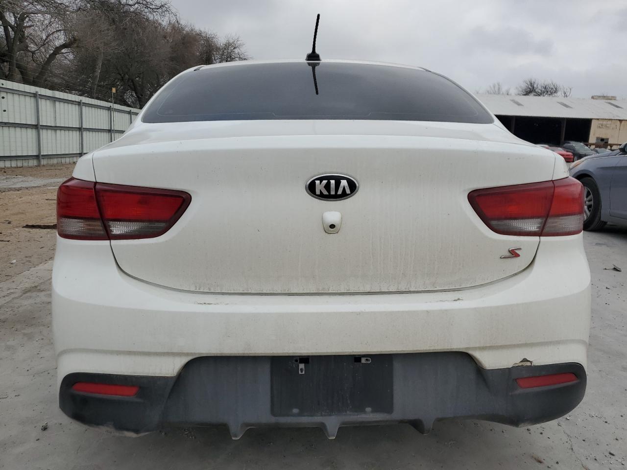 2020 Kia Rio - Image 6