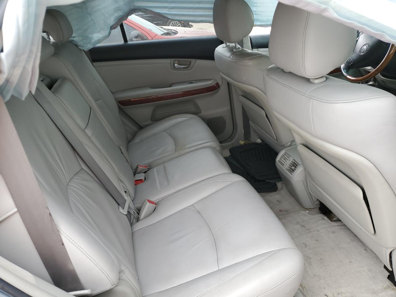 2005 Lexus RX - Image 11