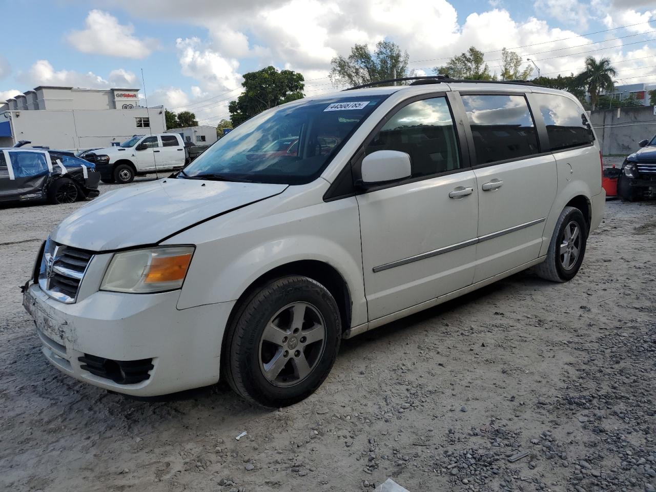 2010 Dodge Caravan - Image 1