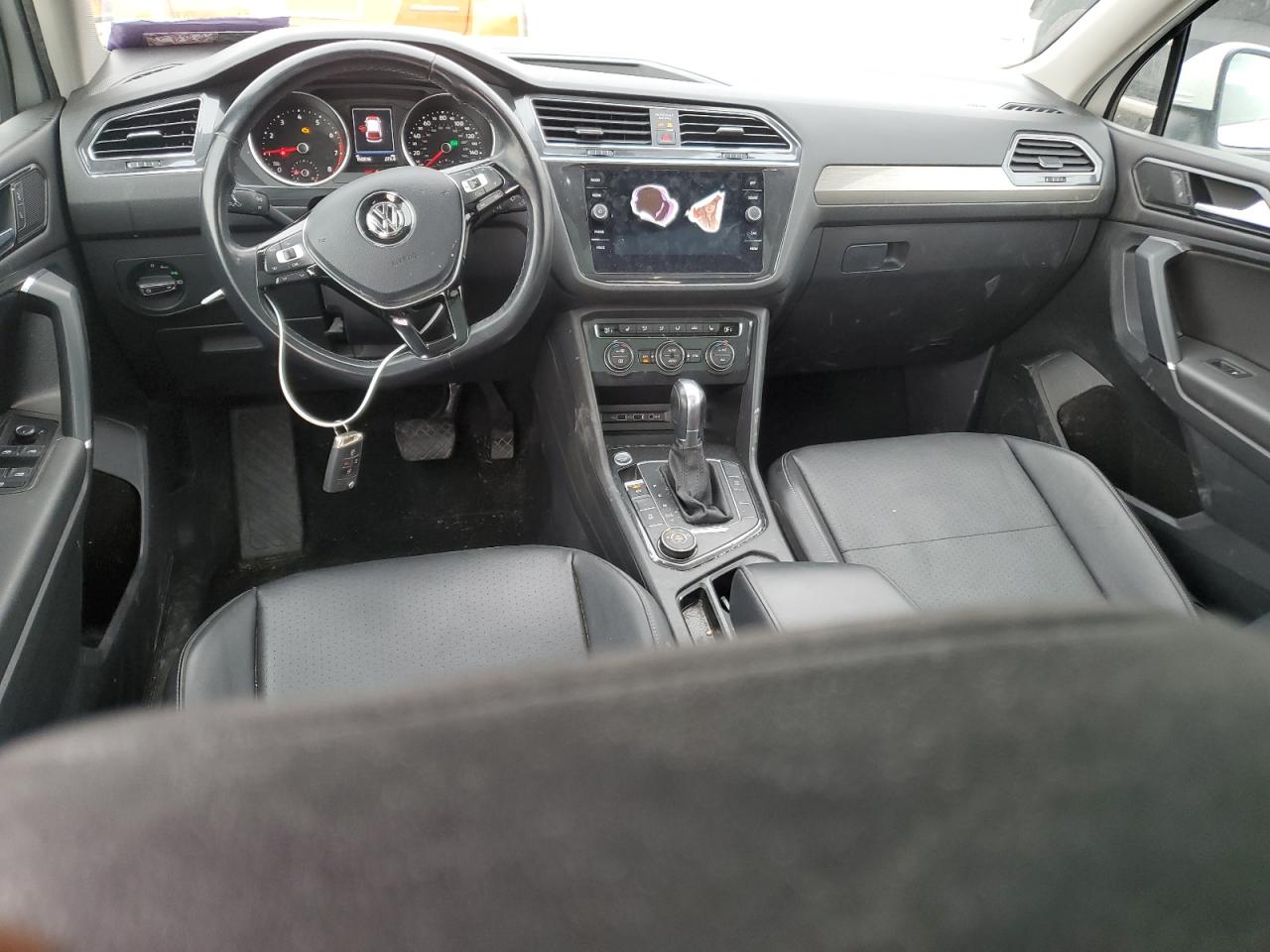 2018 Volkswagen Tiguan - Image 8