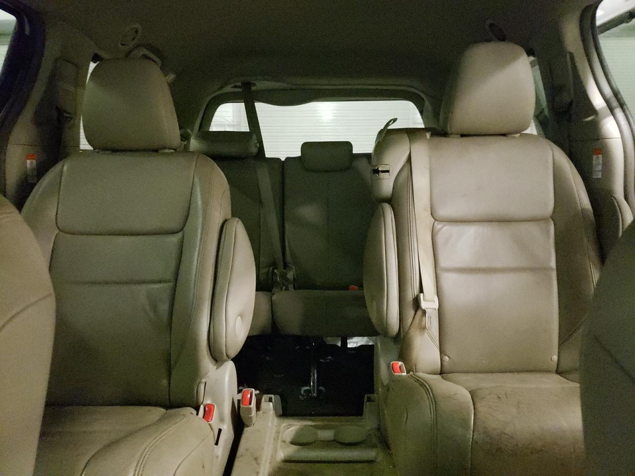 2015 Toyota Sienna - Image 10