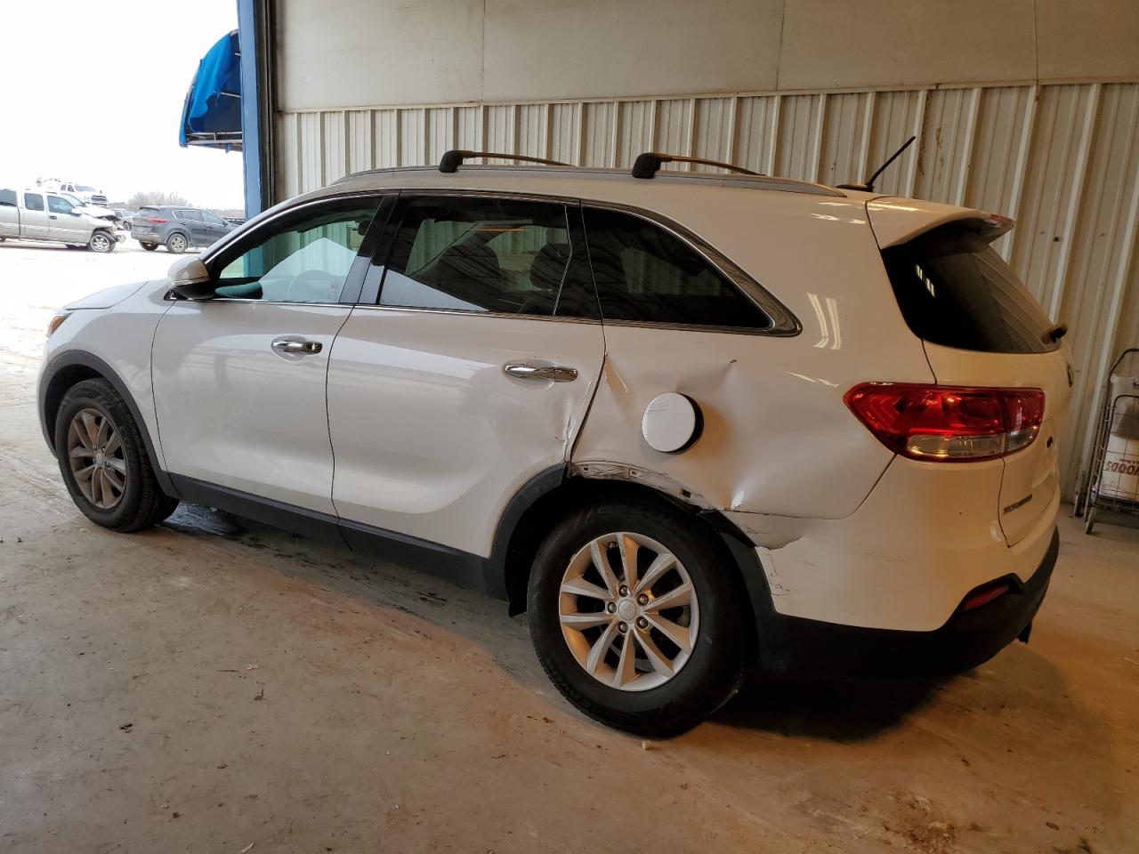 2017 Kia Sorento - Image 2