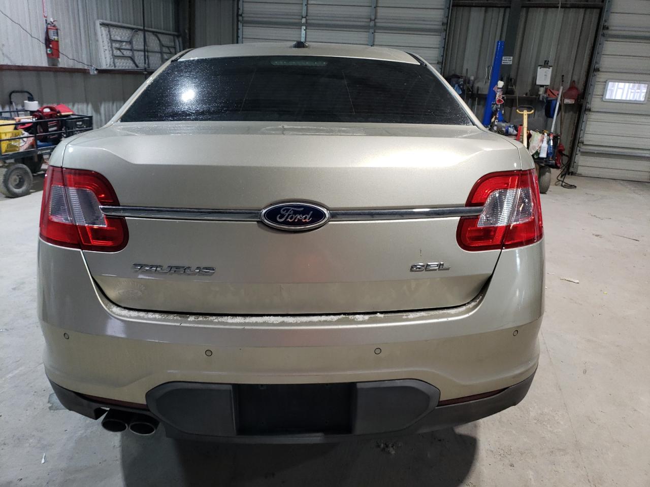 2011 Ford Taurus - Image 6