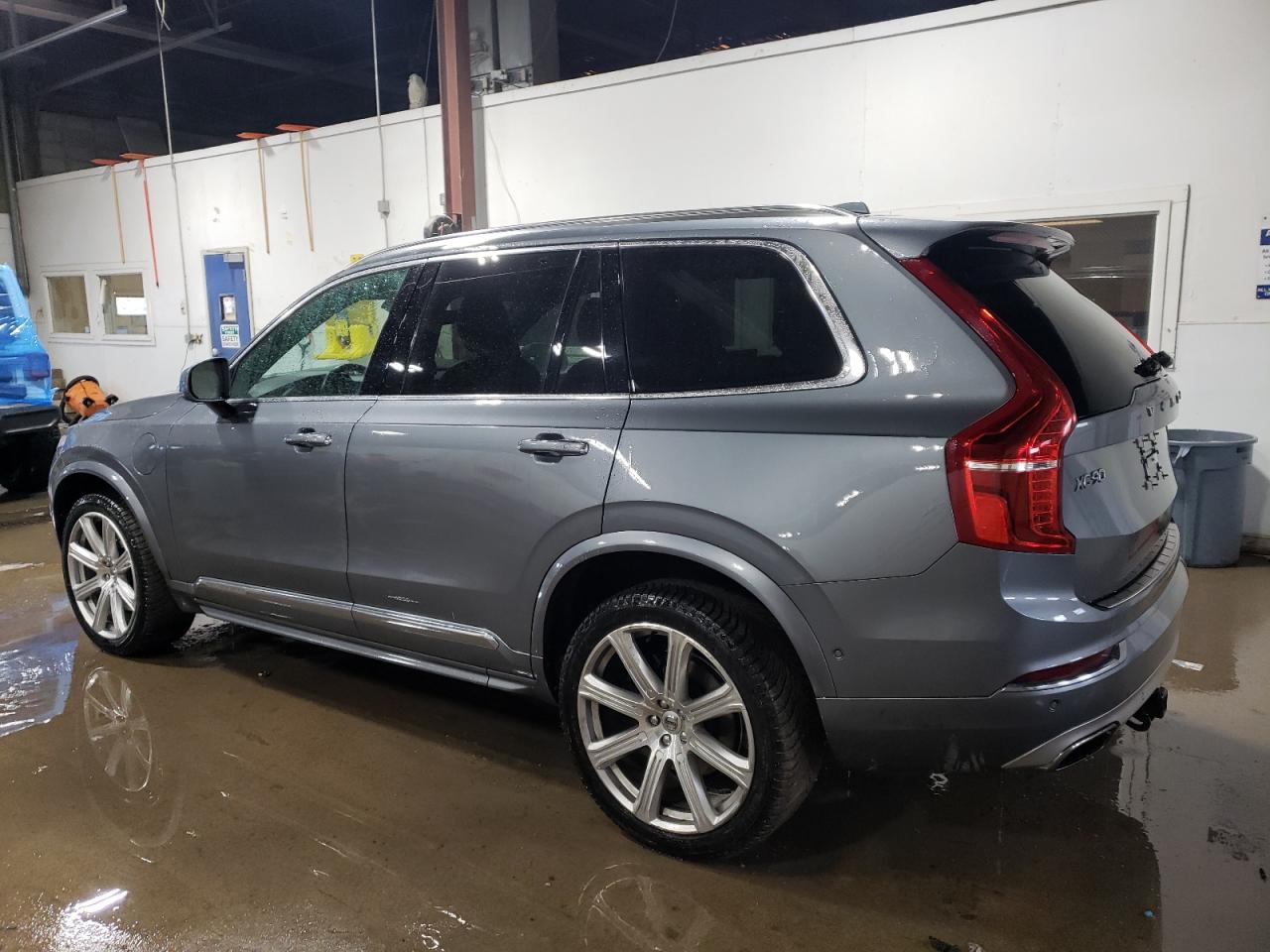 2016 Volvo XC90 - Image 2