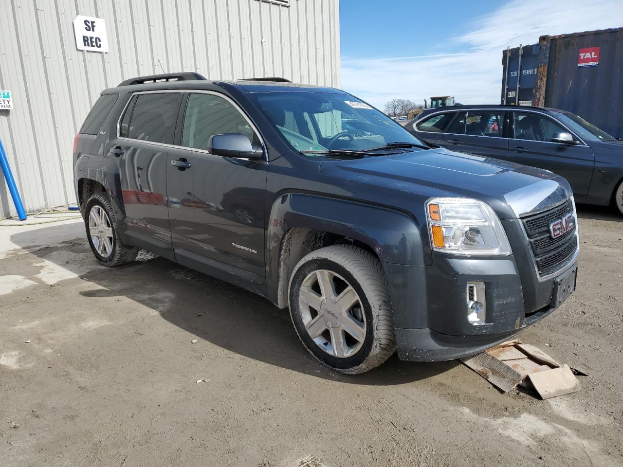 2010 GMC Terrain - Image 4