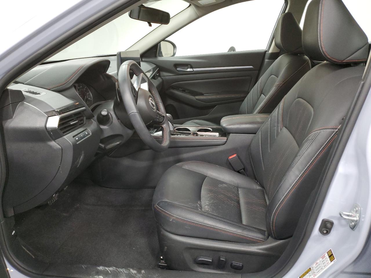 2024 Nissan Altima - Image 7