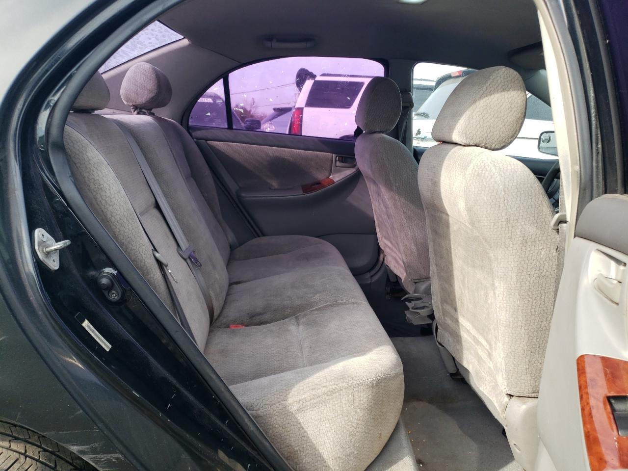 2004 Toyota Corolla - Image 10