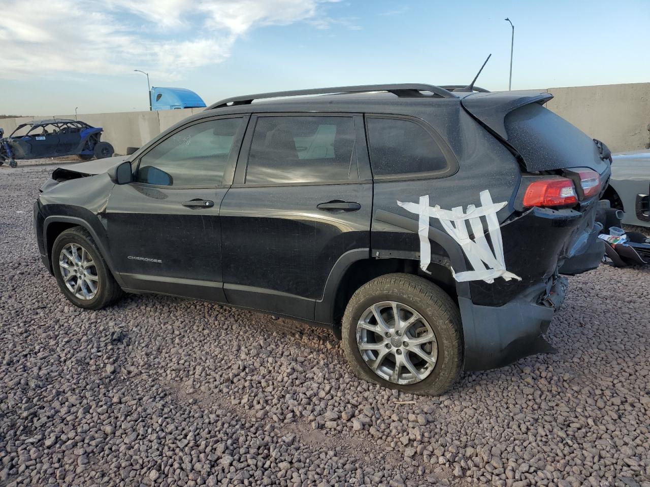 2016 Jeep Grand Cherokee - Image 2