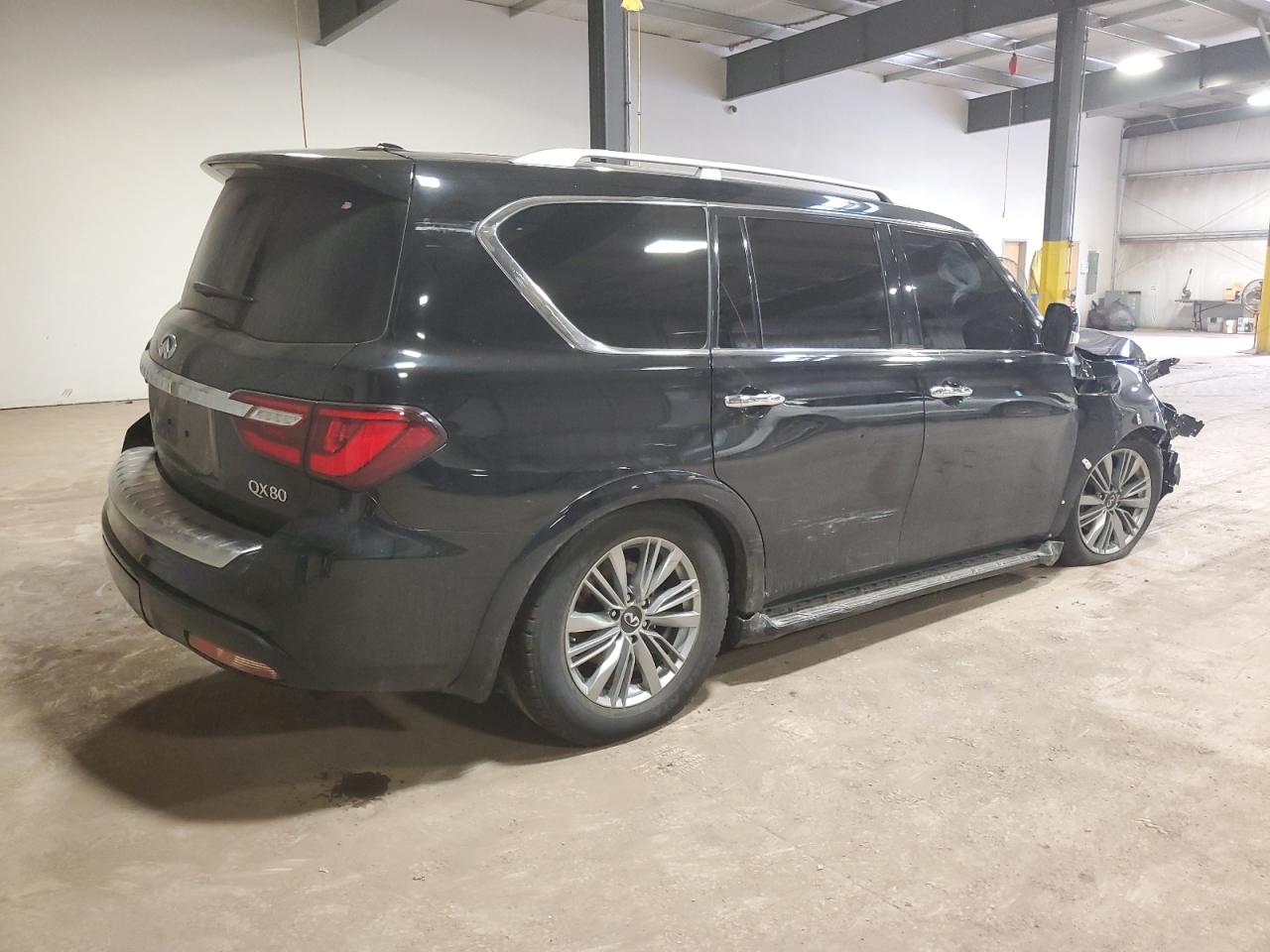 2020 Infiniti QX80 - Image 3