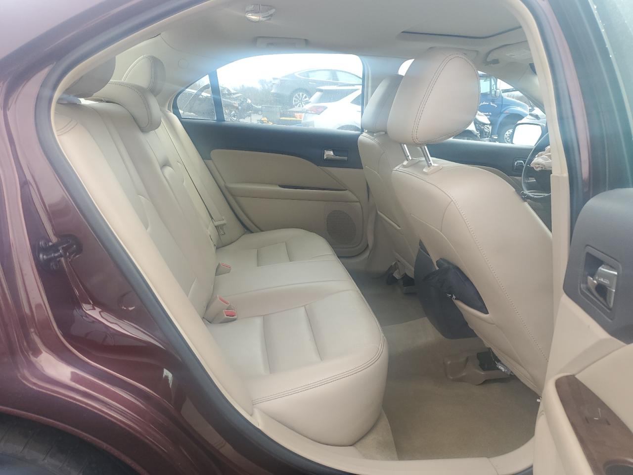 2012 Ford Fusion - Image 11
