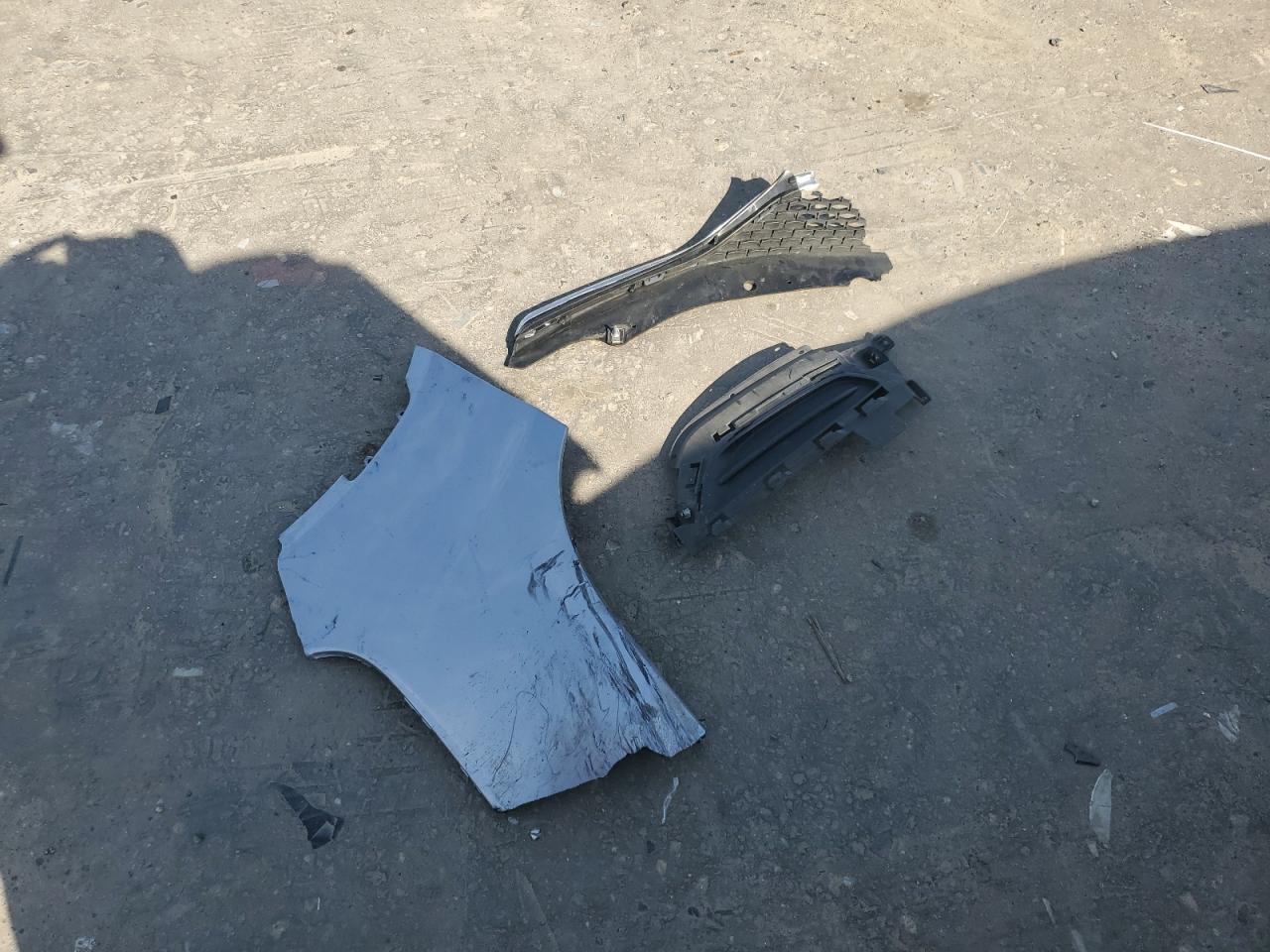 2017 Chrysler 200 - Image 14