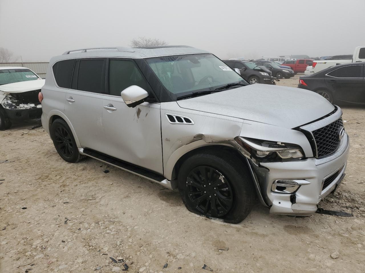 2017 Infiniti QX80 - Image 4