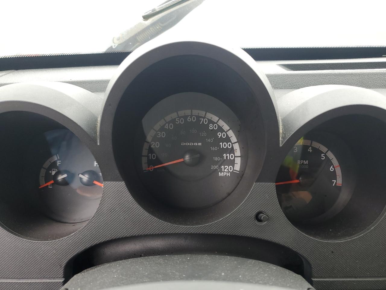 2007 Dodge Nitro - Image 9