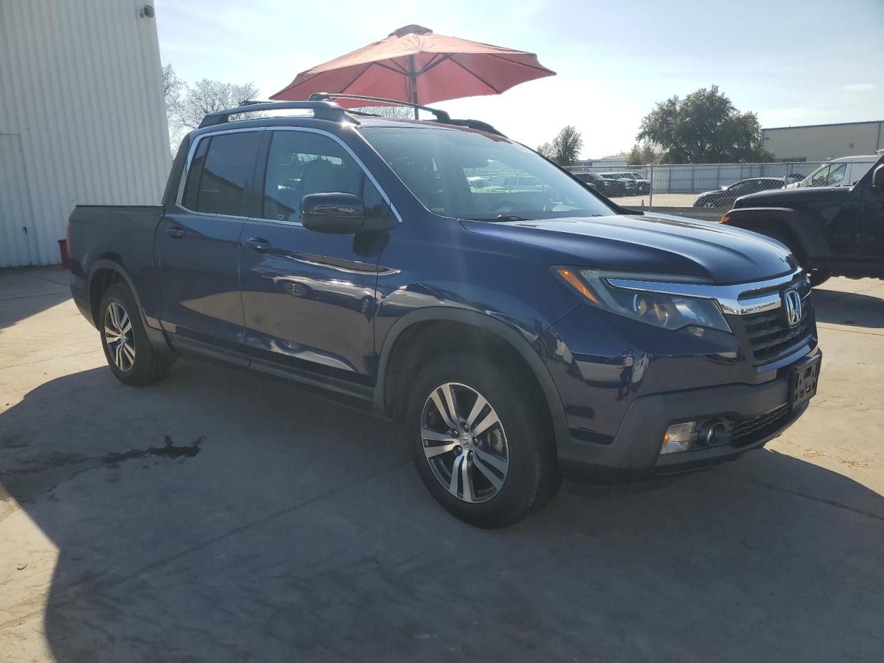 2017 Honda Ridgeline - Image 4
