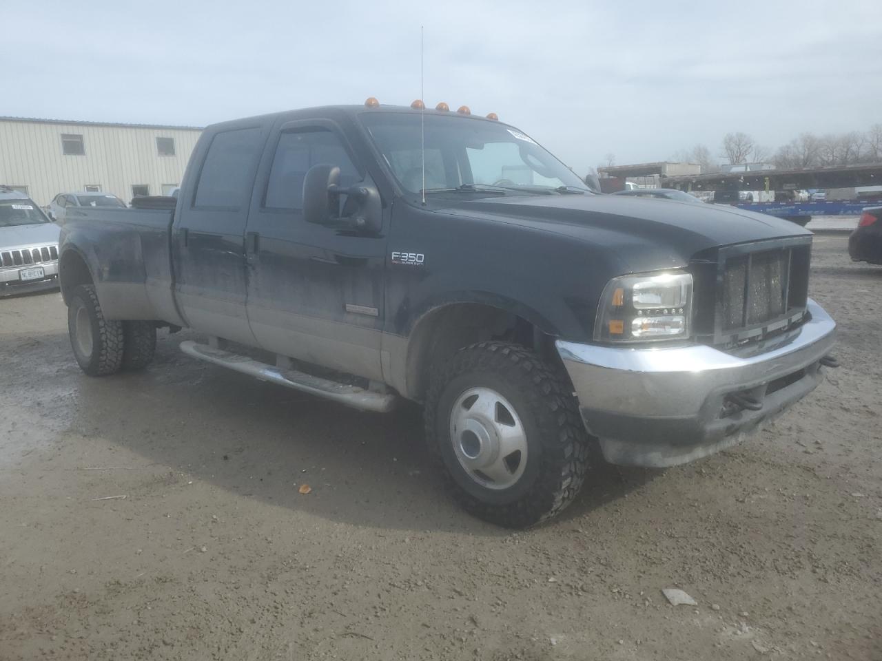 2004 Ford F350 - Image 4
