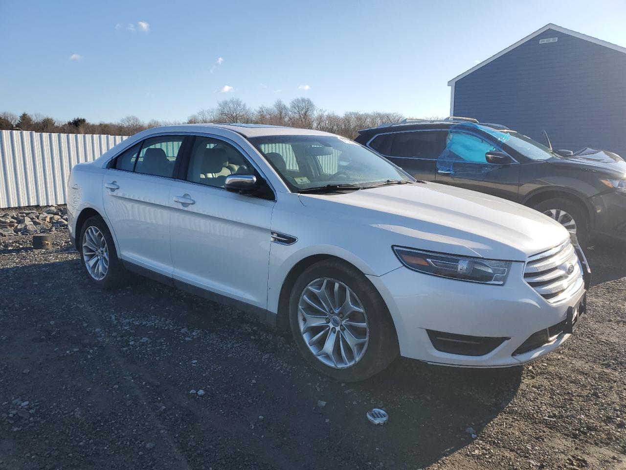 2015 Ford Taurus - Image 4