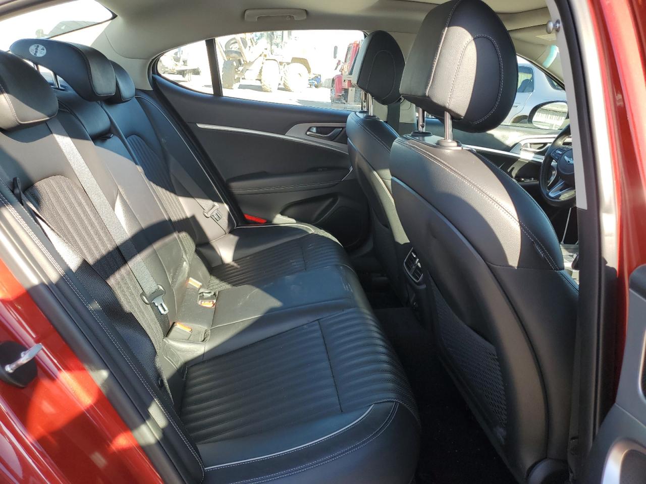 2021 Genesis G70 - Image 10