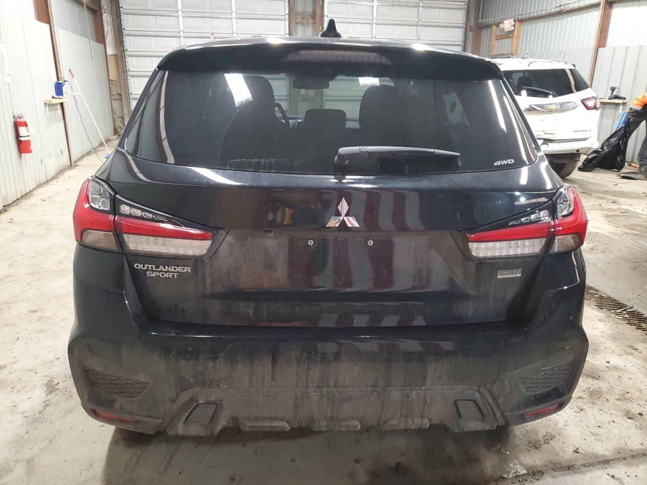 2024 Mitsubishi Outlander - Image 6
