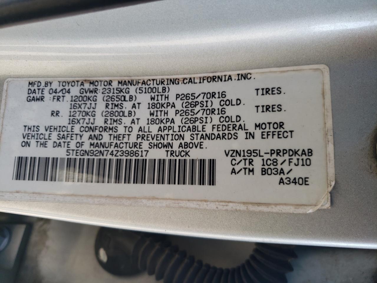 2004 Toyota Tacoma - Image 12