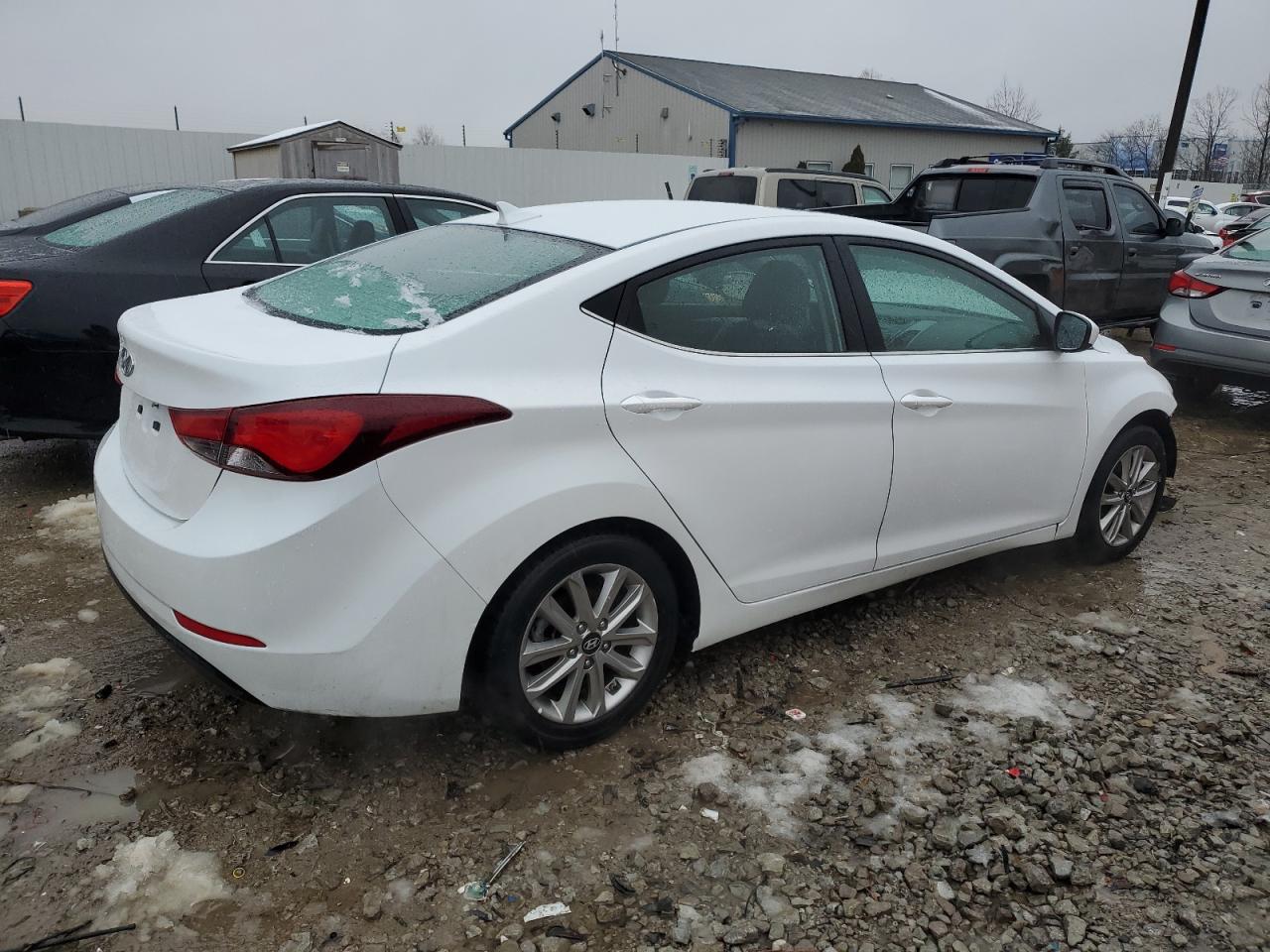 2015 Hyundai Elantra - Image 3