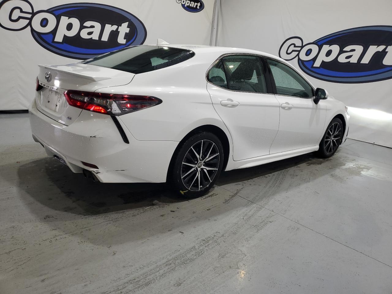 2022 Toyota Camry - Image 3