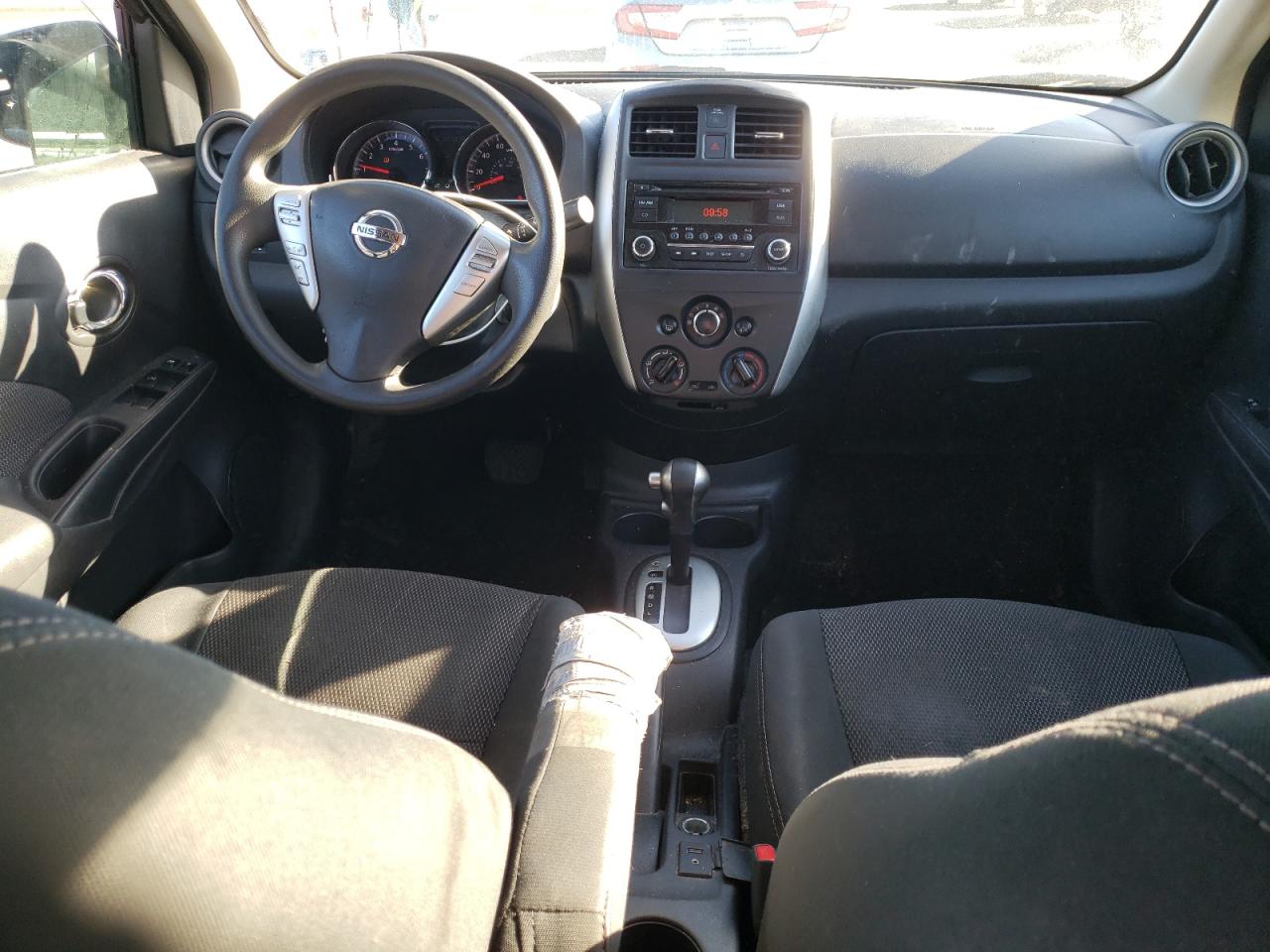 2016 Nissan Versa - Image 8