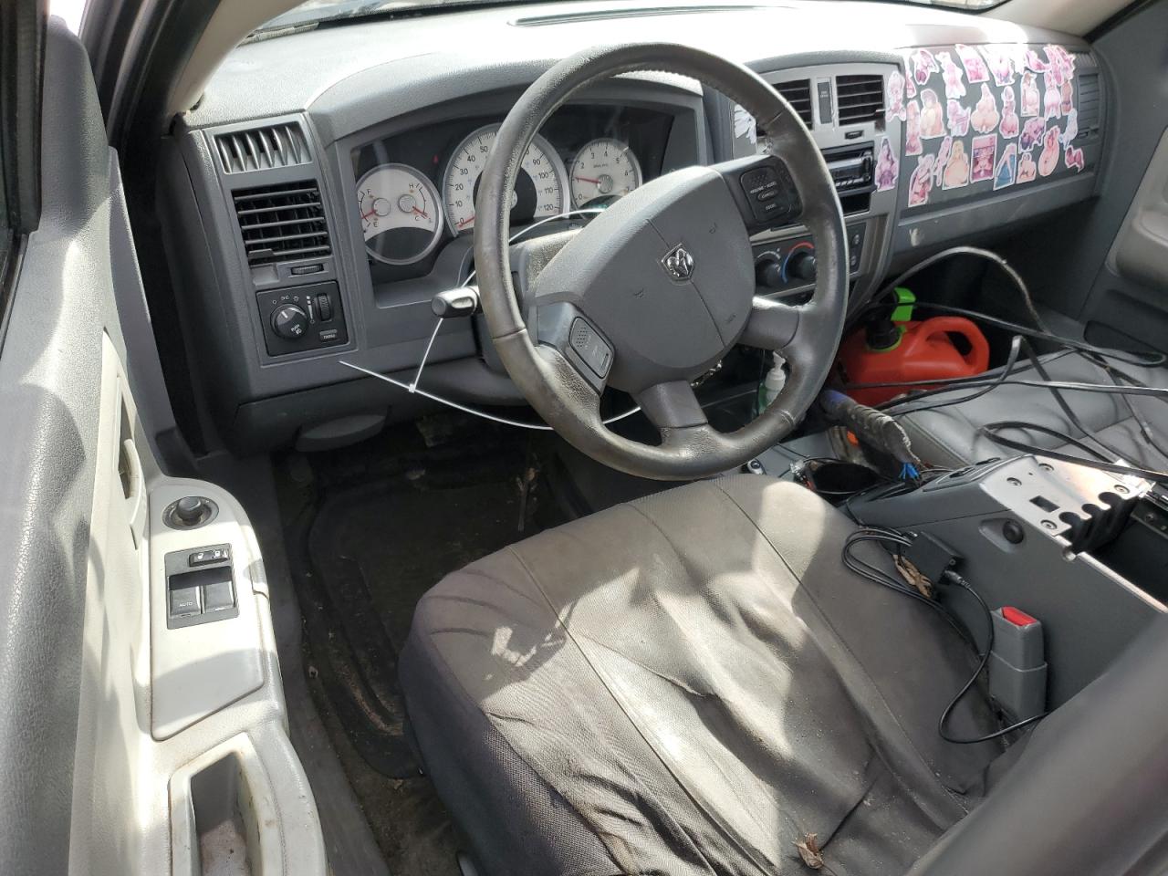 2007 Dodge Dakota - Image 8