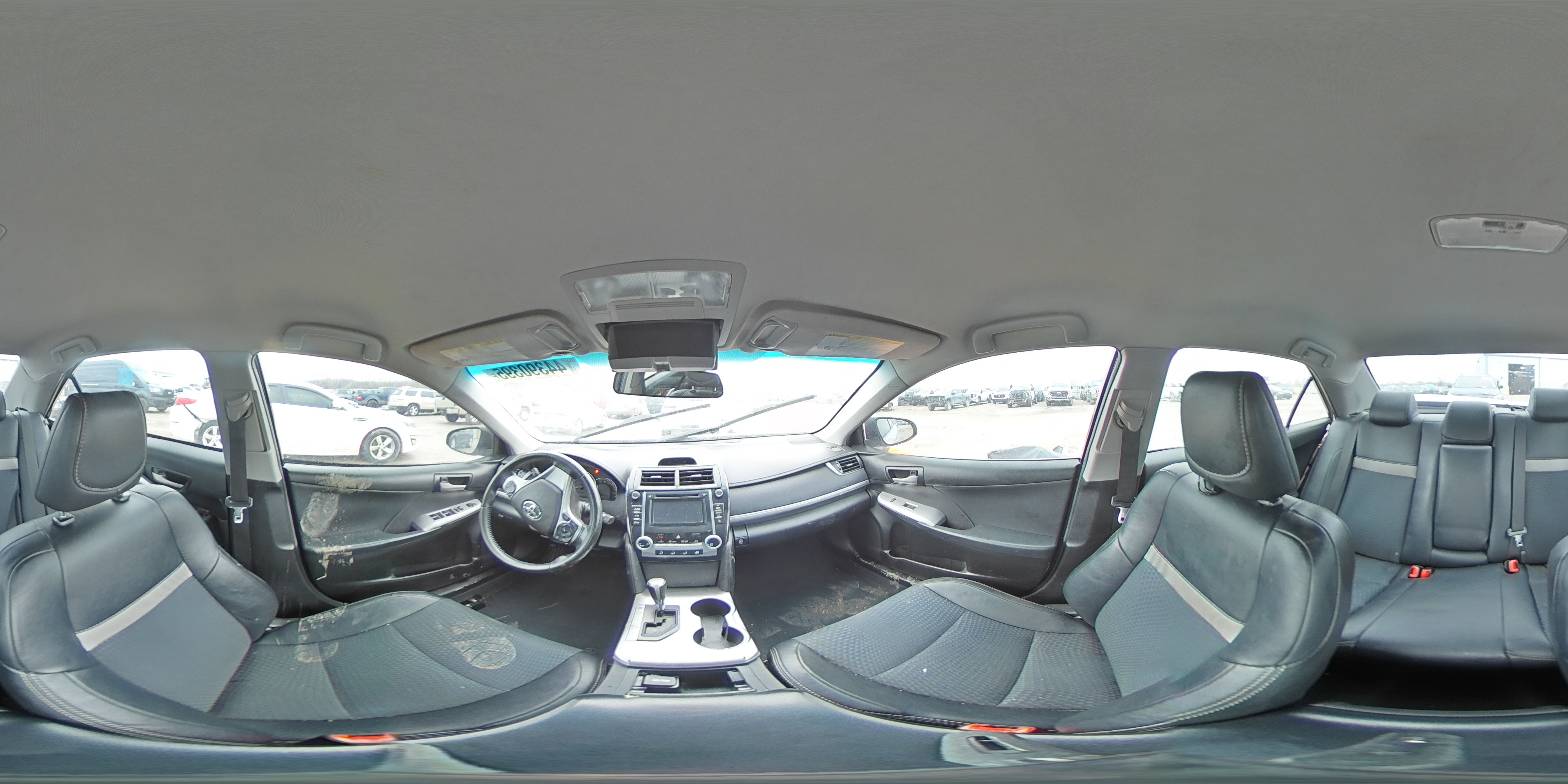 2014 Toyota Camry - Image 13
