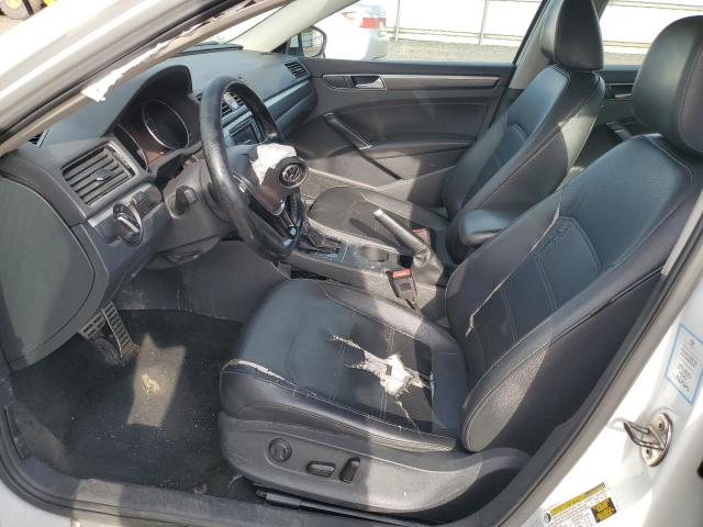 VOLKSWAGEN PASSAT 2017 Biały