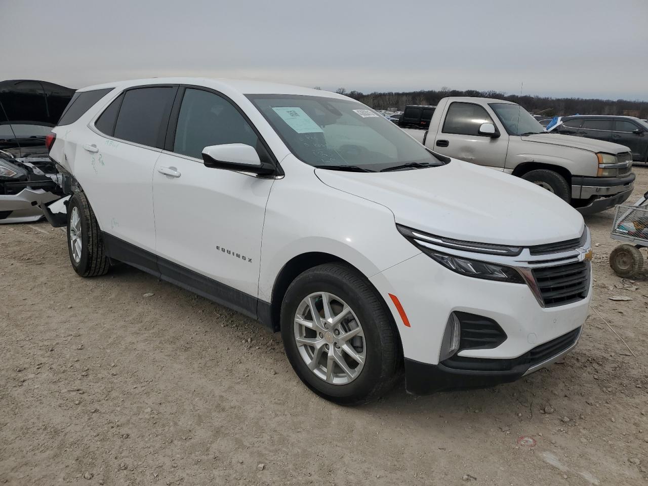 2022 Chevrolet Equinox - Image 4