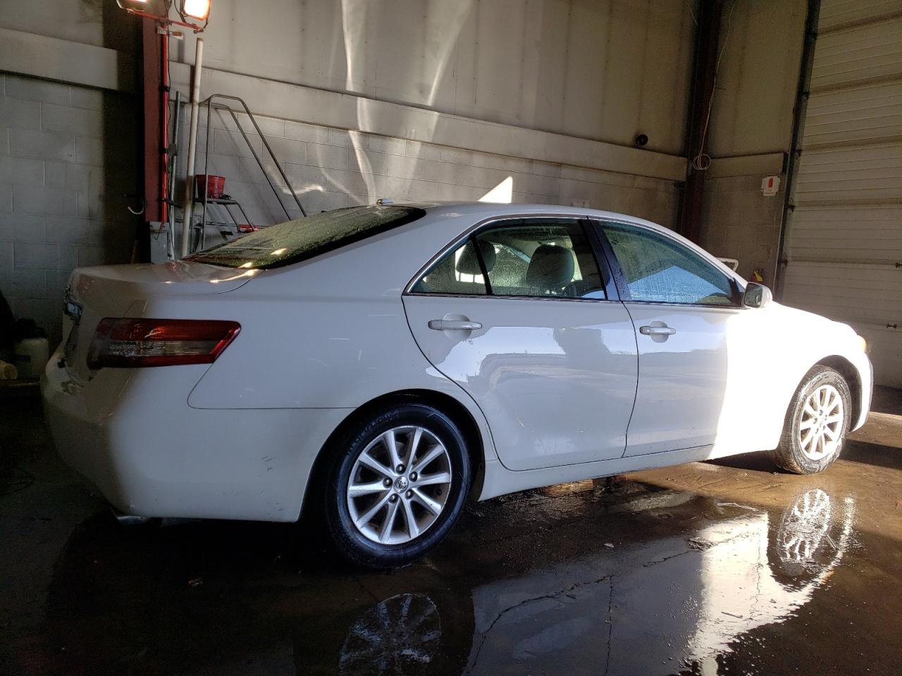2010 Toyota Camry - Image 3