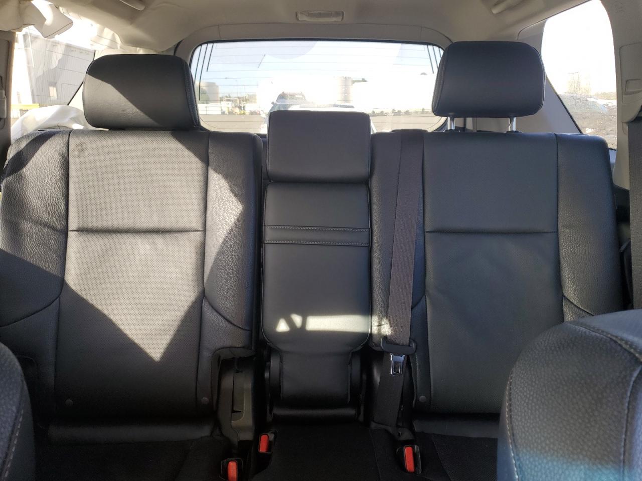 2016 Lexus GX - Image 10