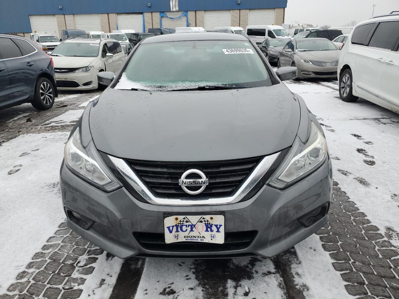2018 Nissan Altima - Image 5