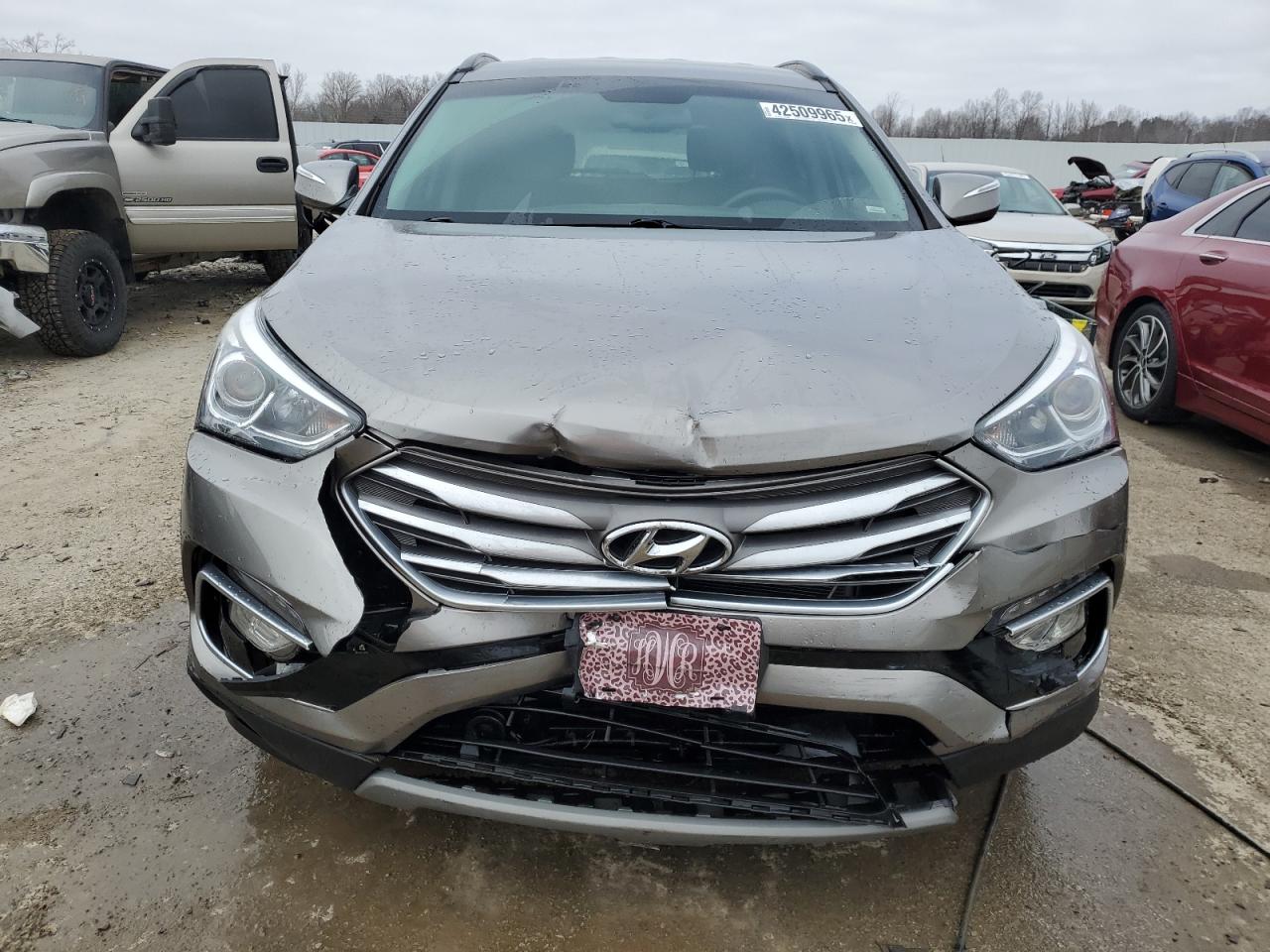 2018 Hyundai Santa Fe - Image 5