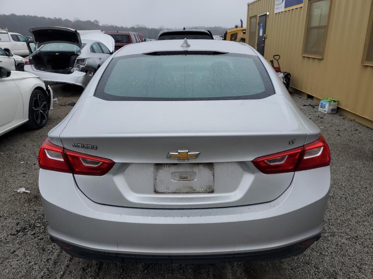 2017 Chevrolet Malibu - Image 6