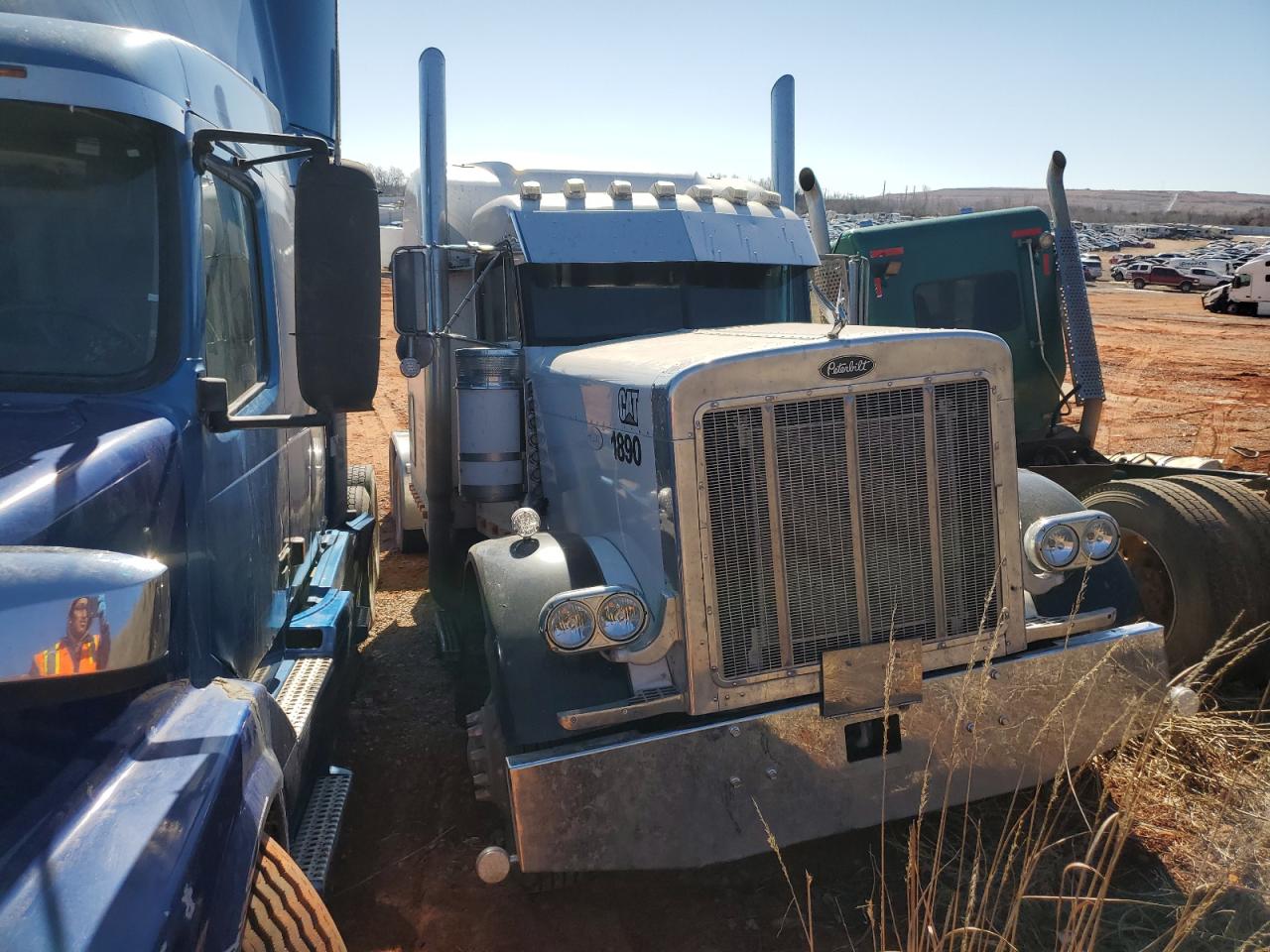 2002 Peterbilt 379 for Sale in Oklahoma City, OK - All Over