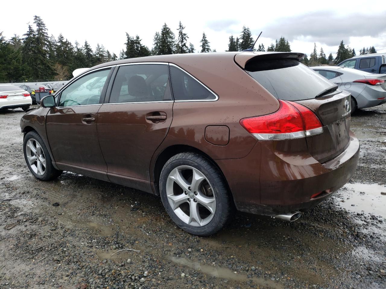 2009 Toyota Venza - Image 2