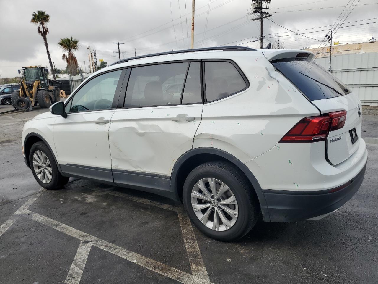 2020 Volkswagen Tiguan - Image 2