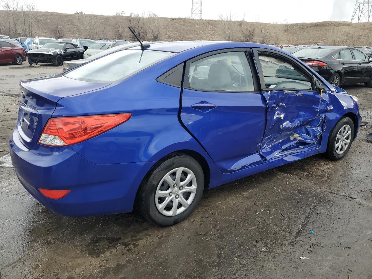 2013 Hyundai Accent - Image 3