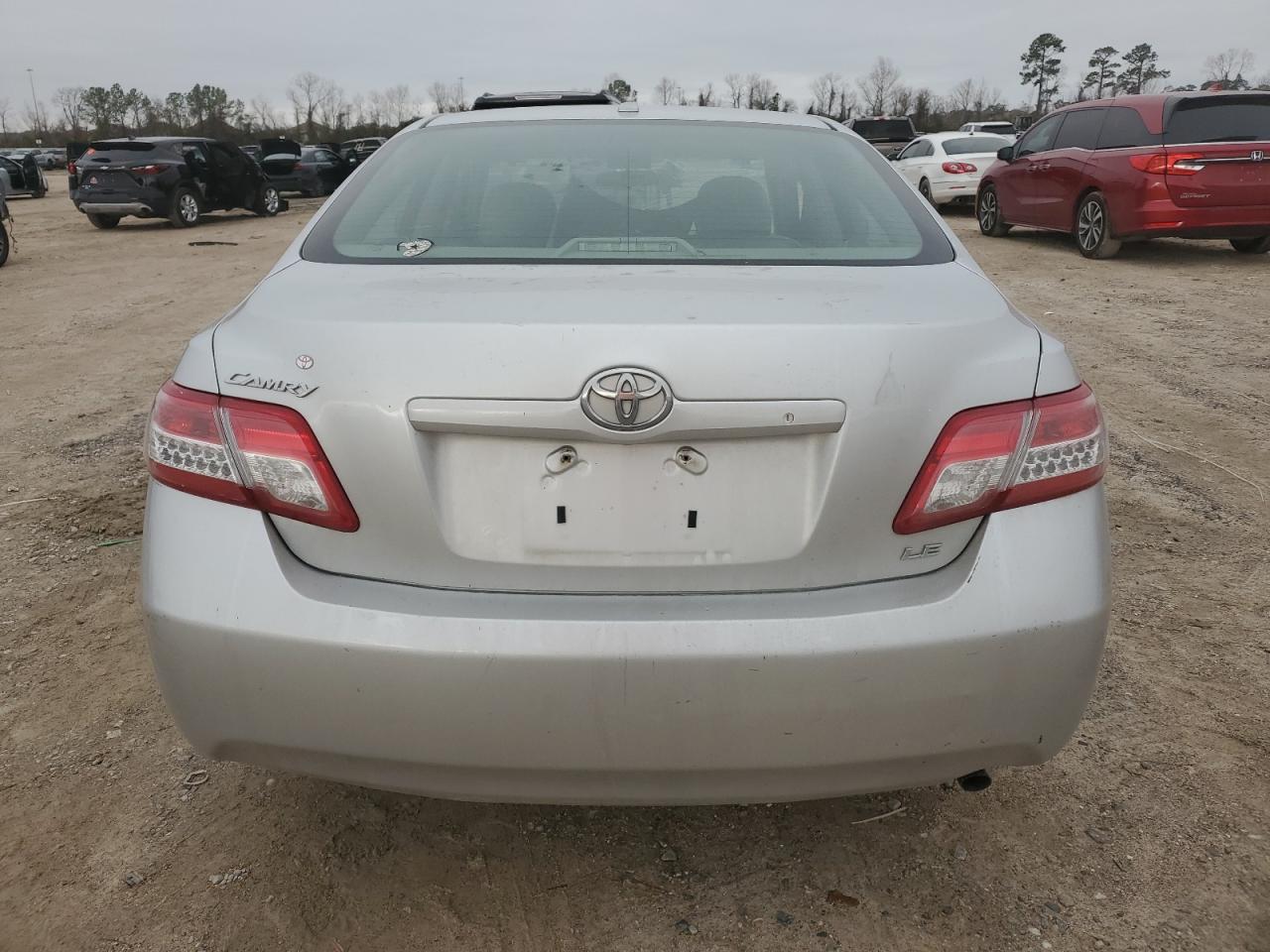 2010 Toyota Camry - Image 6