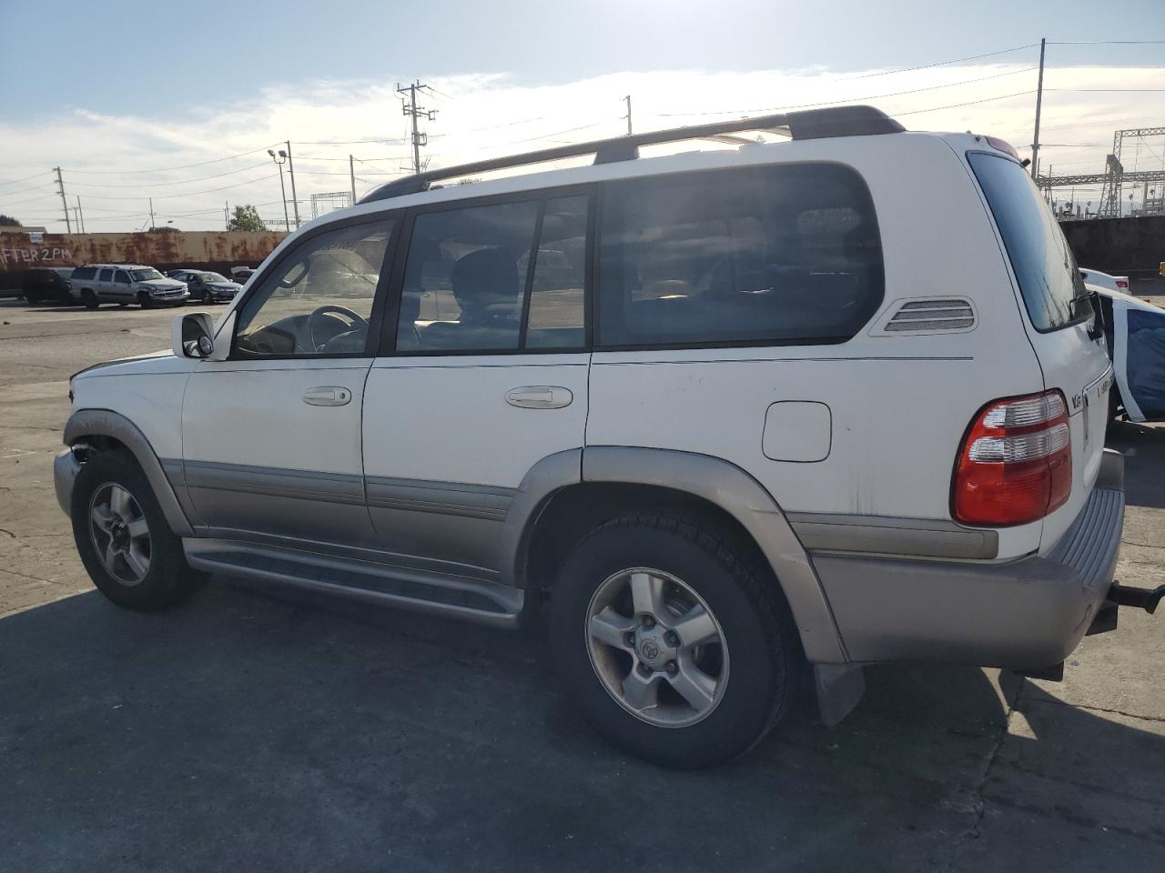2003 Toyota Land Cruiser - Image 2