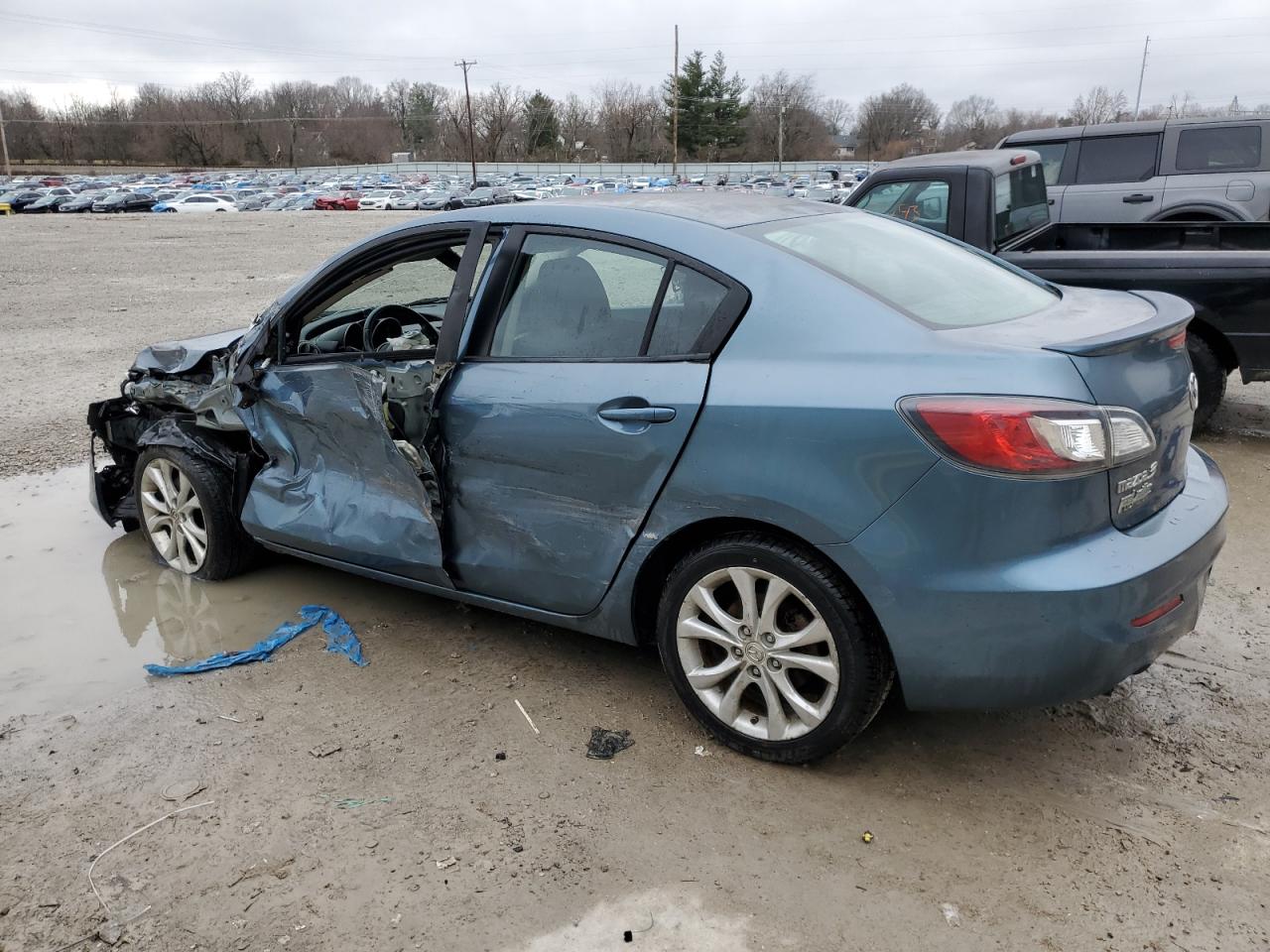 2010 Mazda 3 - Image 2