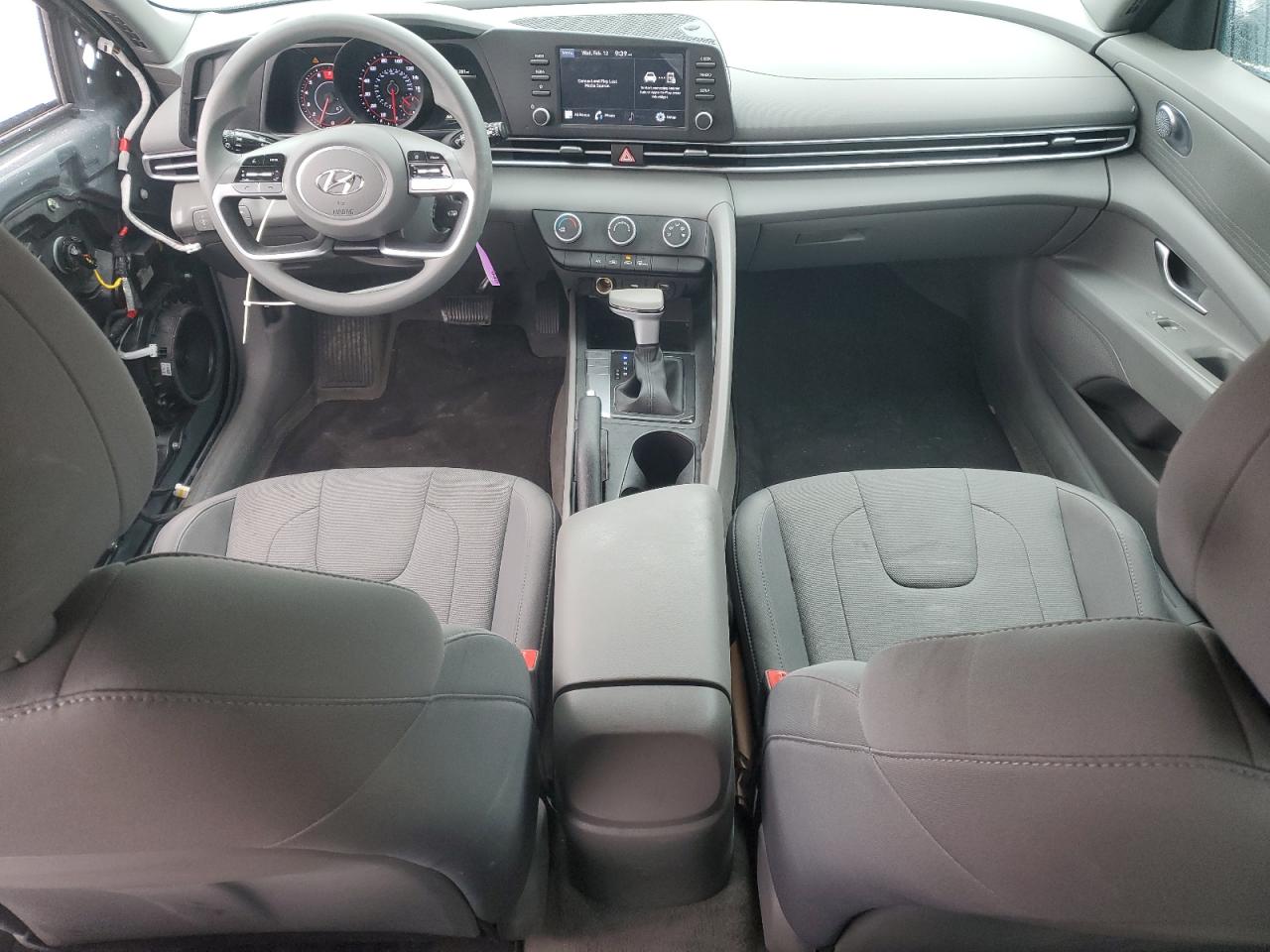 2023 Hyundai Elantra - Image 8